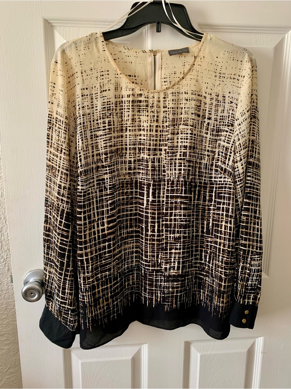 Vince Camuto Cream and Black Grid-Print Long Sleeve Blouse